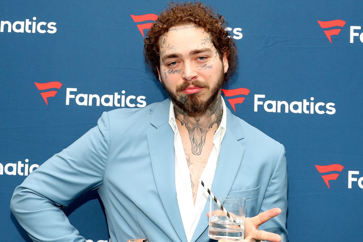 Post Malone illness Why He Fell On Stage ?
