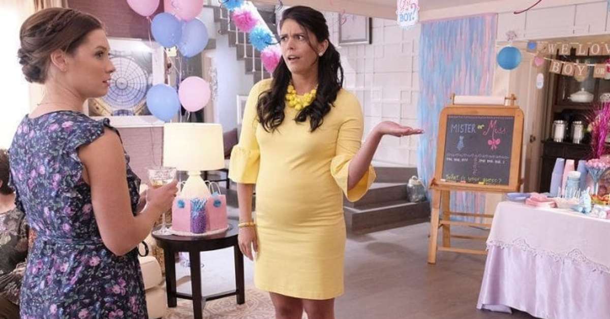 Is Cecily Strong Pregnant (1)