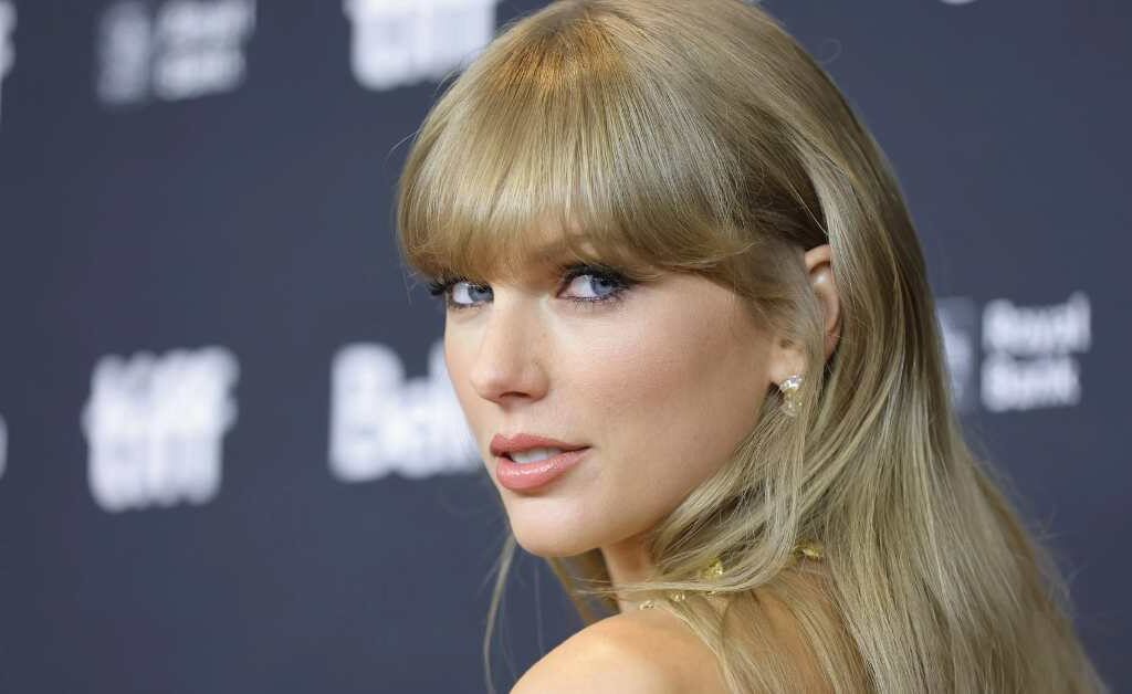Taylor Swift Opens Up About Overcoming Struggle With Eating Disorder